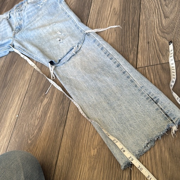 Distressed Levi’s 501 faded blue denim jeans size 31 - Picture 12 of 15